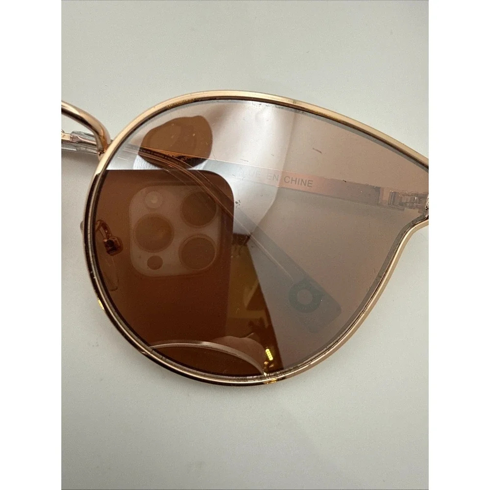 Lot of 2 pairs American Eagle Authentic Sunglasses- Gold round frames Limited